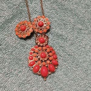 Salmon and peach neckless/earring set